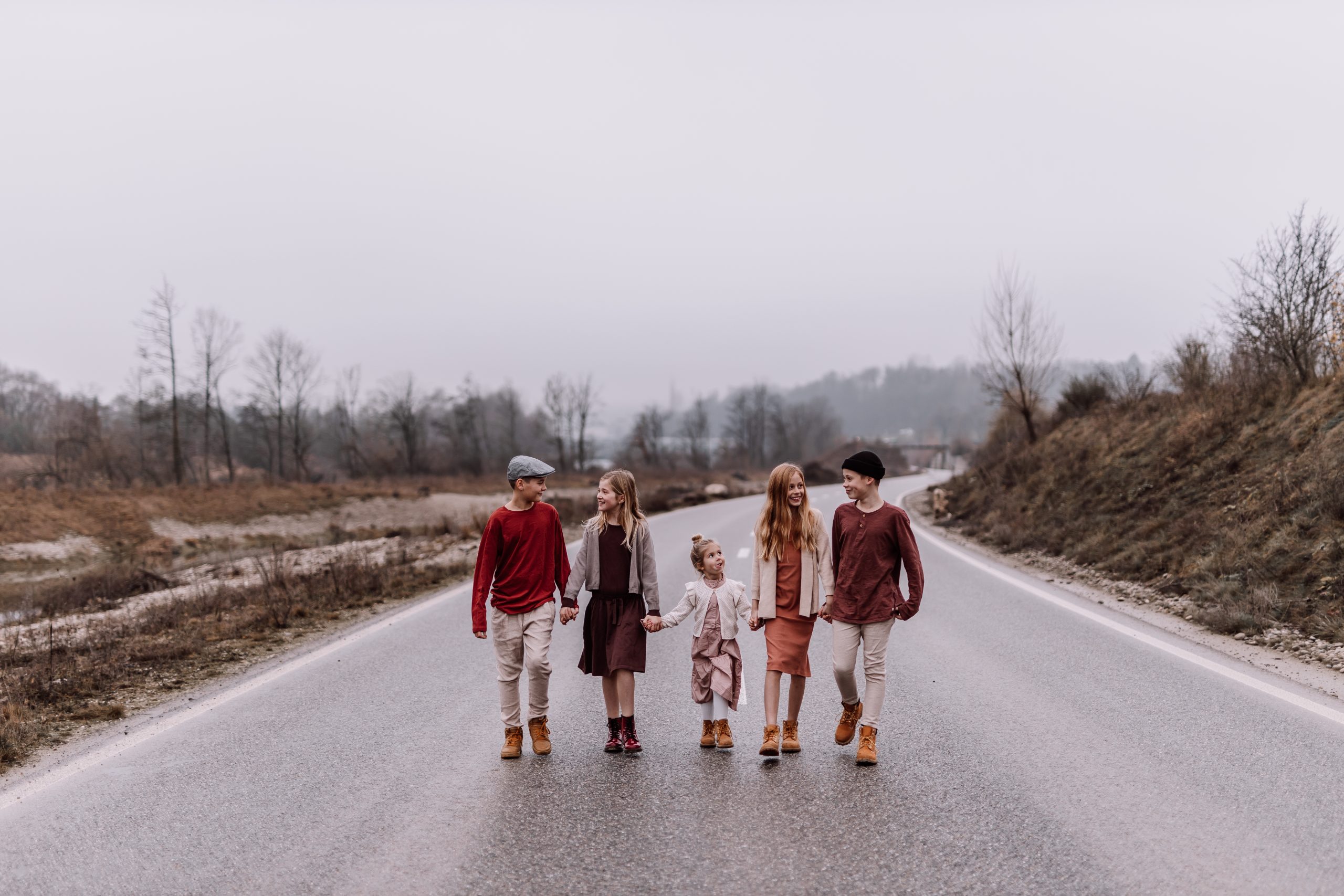 Boho Fotografin, Vintage Shooting, Boho Familienshooting, Bohemien Fotografie, Boho Shooting, Fotografien, Babyfotografin, Neugeborenen Shooting, Babyfotograf, Babyfotografin, babybauchshooting, babyfotografin, schwangerschaftsfotografie, schweiz, niederbipp, Belly, Fotoshooting, schwangerschaftsshooting Detail Fotografie, Newborn Fotografin,Babybauchshooting, Schwangerschaftsshooting, Babyfotografin, Fotografin, Babybauch Fotografie, Fotostudio Baby, Kinderfotografie, Kinderfotografien, Kinderfotoshooting, Kinder Fotostudio, Familienfotografin, Familienfotoshooting, Familien Fotostudio, Outdoor Fotoshooting, Baby, Babybauch, Schwangerschaft, Erinnerungen für die Ewigkeit, Solothurn, Niederbipp, Zürich, Bern, Aarau, Aargau, Oberaargau, Luzern, Langenthal, Basel, Oberland, Natürliche Fotografie, Pure Fotografie, Neugeborenenshooting natürlich, Newbornshooting natürlich, natürliche Babybilder, Babyfotograf natürliche Bilder, natürliche Babyfotos, natürliche Babyfotografie, Kinderfotografie in der Natur, Kinderfotografin, Outdoor Shooting, Outdoor Fotografie, Familienshooting in der Natur, Schwangerschaftsfotografie, Schwangerschaftsshooting, Schwangerschaftsfotograf, Babybauchshooting, Babybauchfotografie